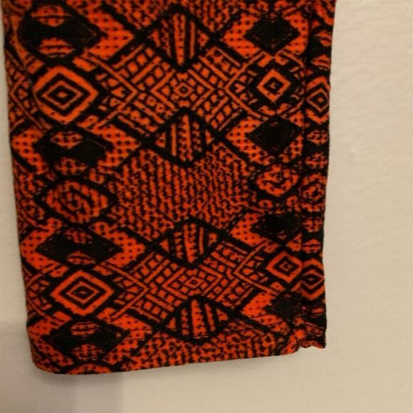 LuLaRoe One Size Buttery Soft Leggings Orange Geometric Pattern Casual NEW - Picture 10 of 12